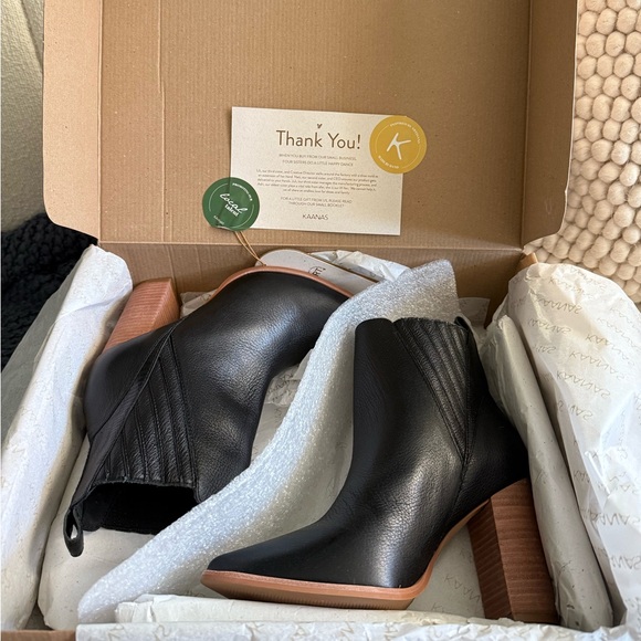 KAANAS  Perm Cowboy Ankle Boot - Picture 5 of 6